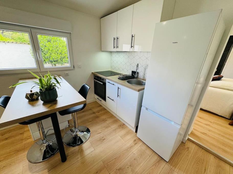 Le Patio - Maison Avec Jardin - Wifi เบกเลส์ ภายนอก รูปภาพ
